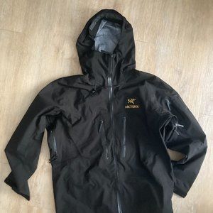 Arcteryx Black Alpha SV Rain Jacket Mens XL Great Condition